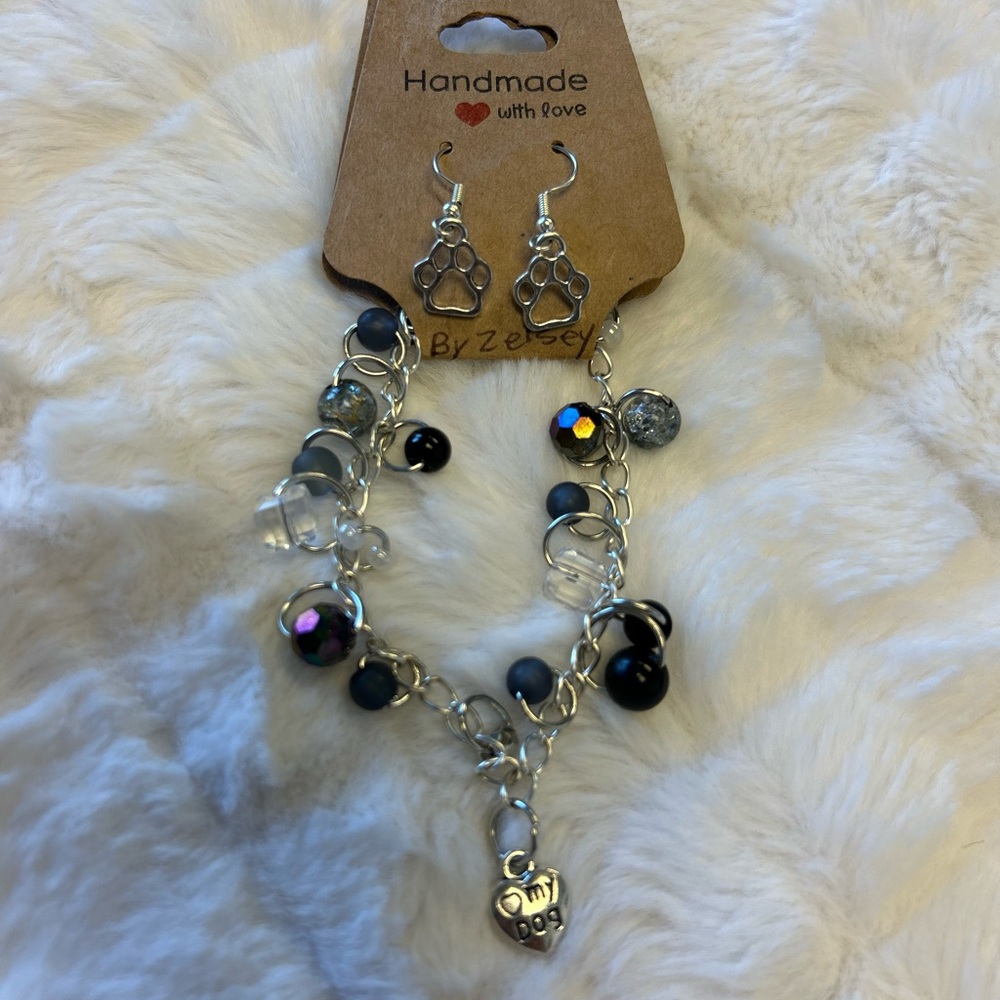 Handmade dark chain bracelet with a pair of doggy print earrings